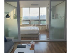 Officetel with a view of Ilsan Lake Park 5th image