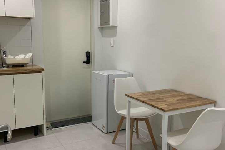Multi-family house, Unit 202 3th image
