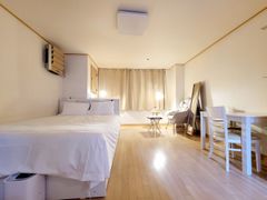 🤵 High-rise view near Sinchon Station (Unit 2th image