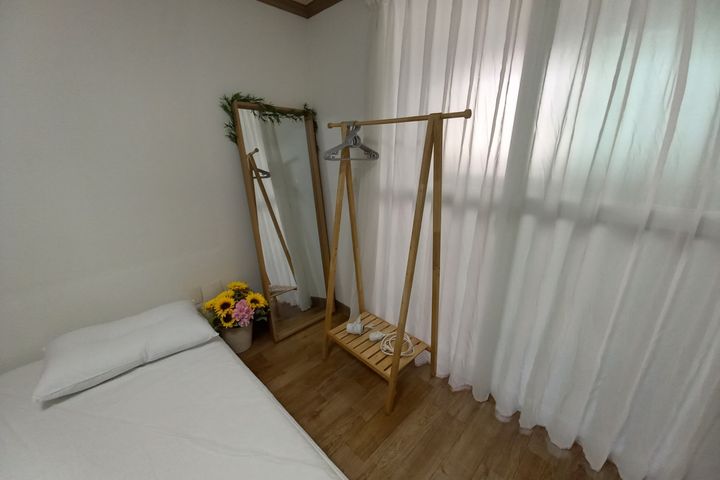 Studio apartment in Iksan 4th image