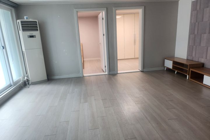 Best Three-Room Apartment Near Sinnonhyeon an 4th image