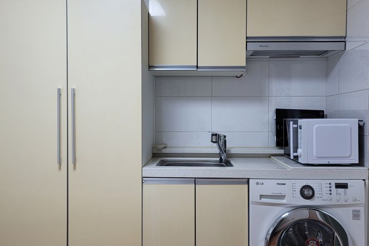 One-room apartment, 4th floor, 3 minutes from 2th image