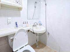 A room with a stylish vibe near Gwangju Cheom 10th image
