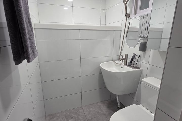 🌟[Premium] Fully Furnished 1.5-Room Unit🌟 7th image
