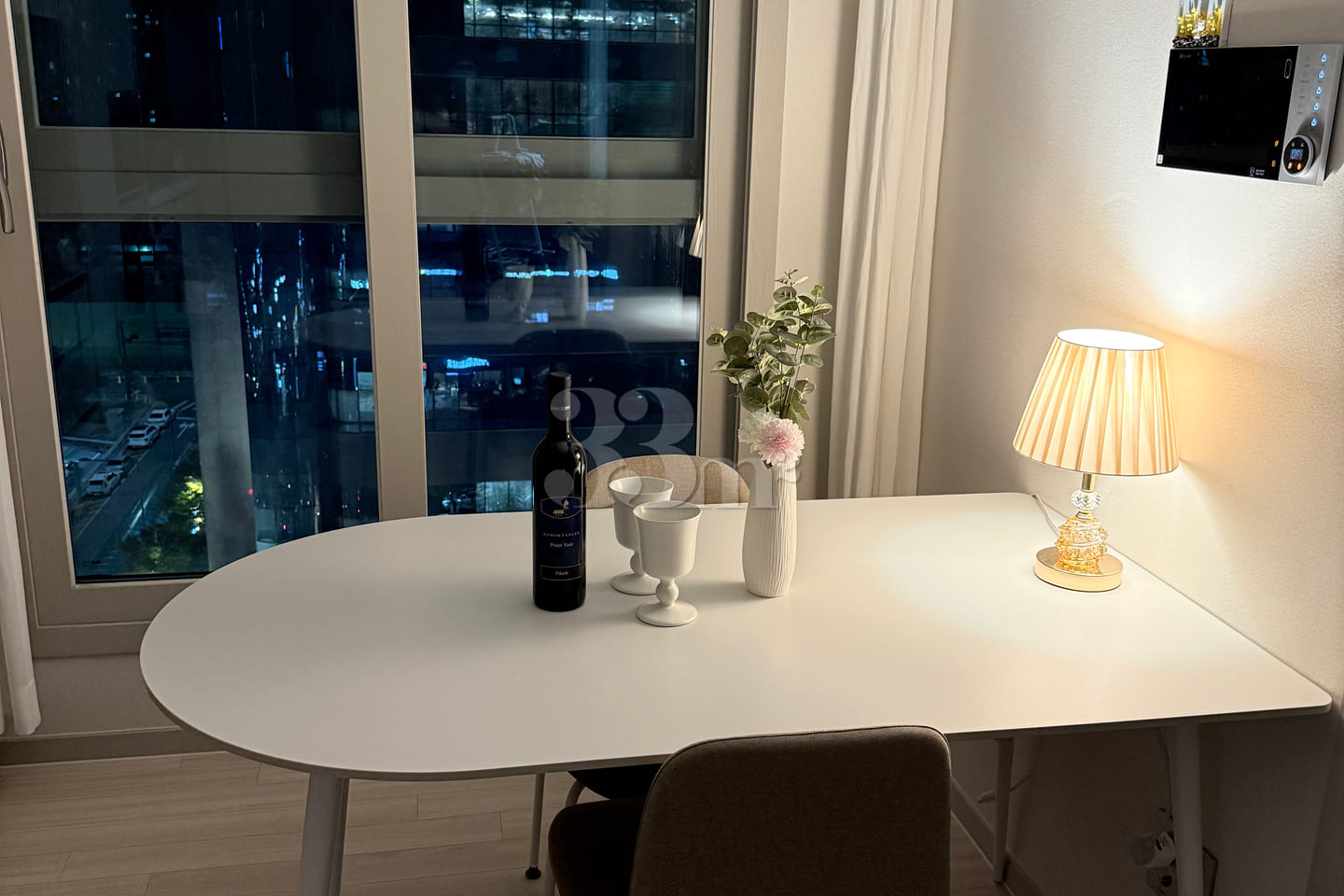 New 2-room apartment near the subway station 0th image
