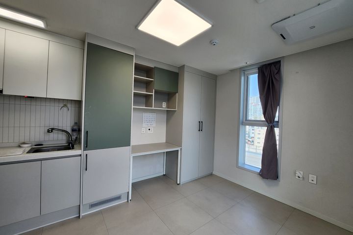 Studio apartment 2 minutes from Jeongneung St 1th image