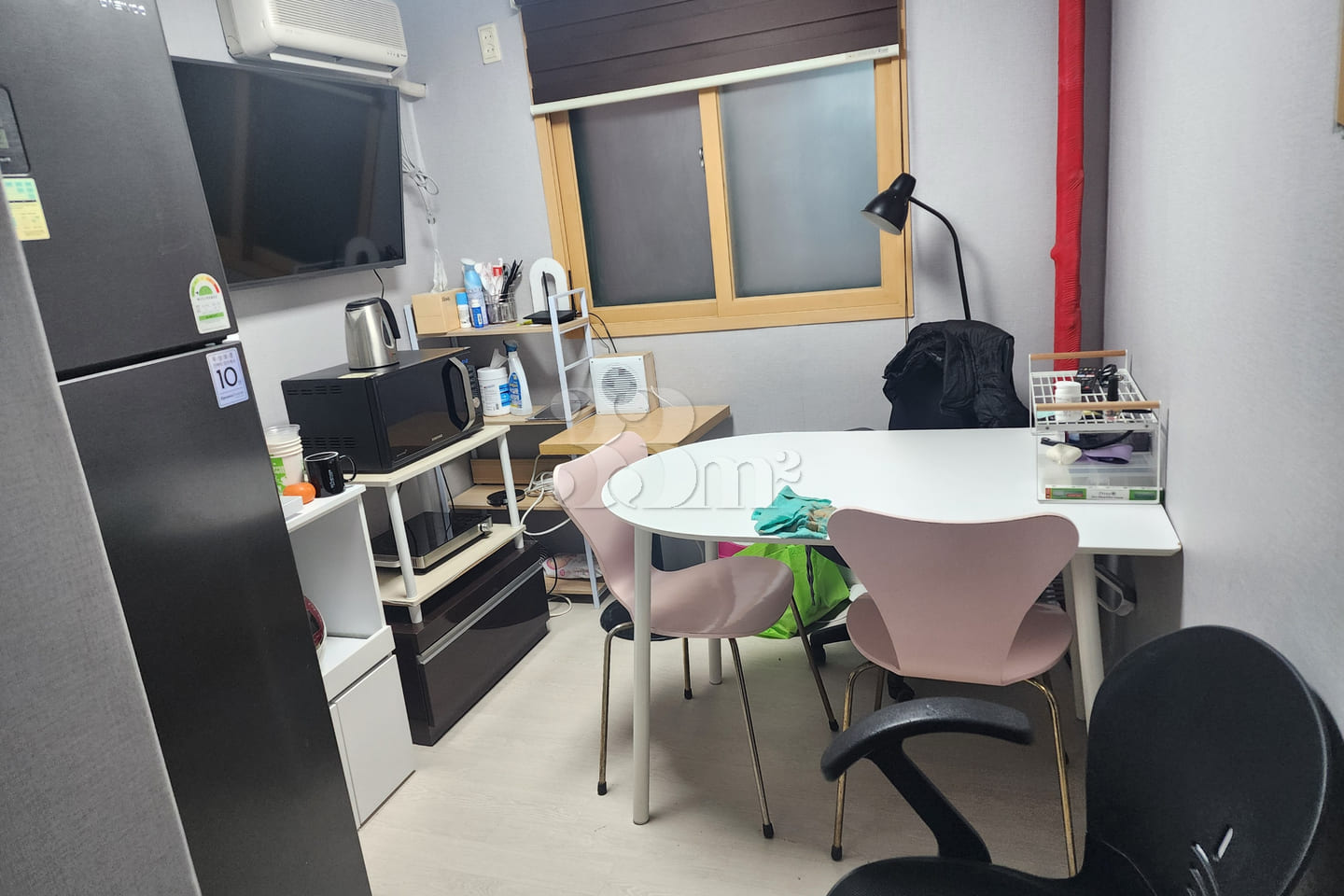 Room 503 12th image
