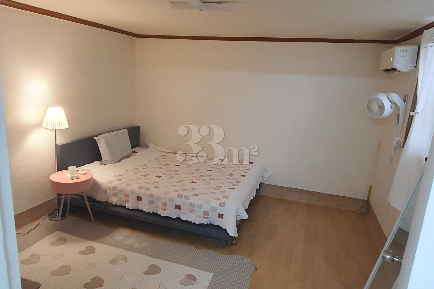Large, fully equipped room near Gubeundari St 3th image