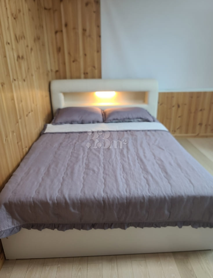 Two-room unit with an ocean view in Aewol, Je 4th image