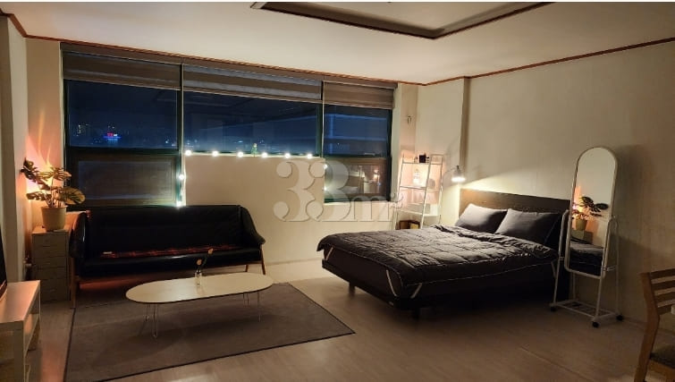 Fully furnished studio apartment in the city 0th image