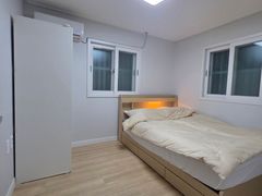 Remodeled two-room apartment, 7-minute walk t 0th image