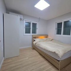 Remodeled two-room apartment, 7-minute walk t Unit Image