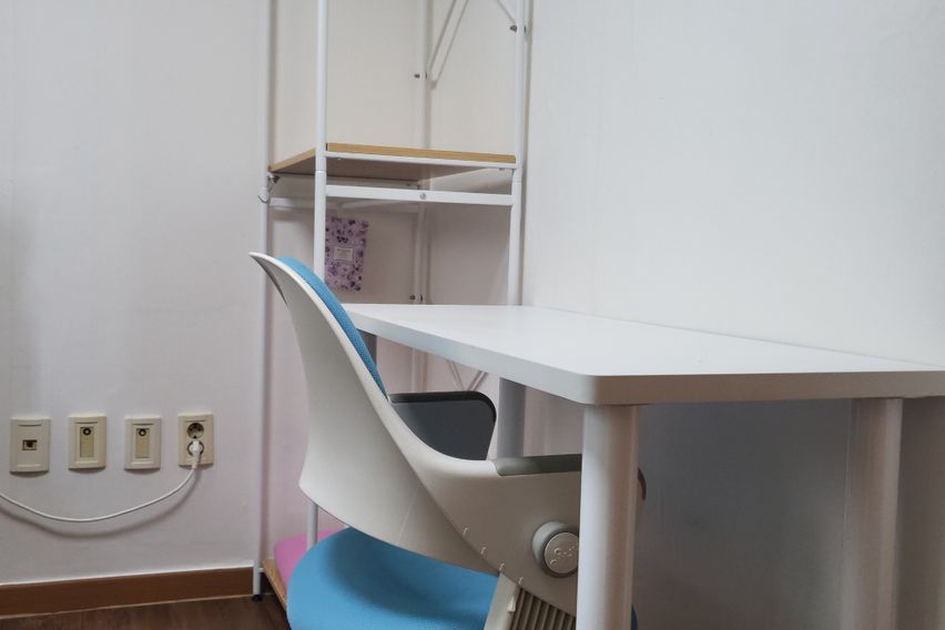 우장산역 봄날 하우스B