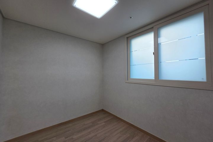 Fully furnished two-room apartment in Doksan- 2th image