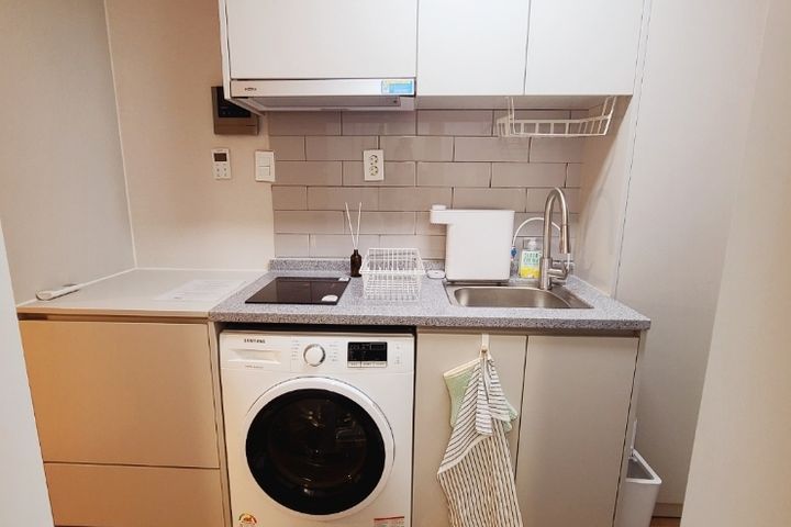 Mapo/Hongdae/Hapjeong fully furnished unit wi 9th image
