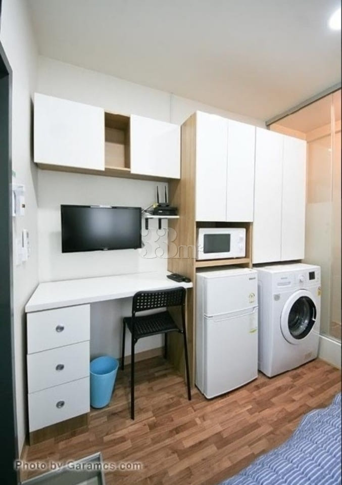 Newly built, fully furnished studio for women 11th image