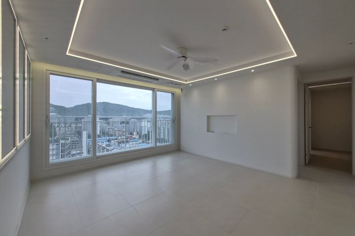 Spacious newly built apartment near Bucheon S 2th image
