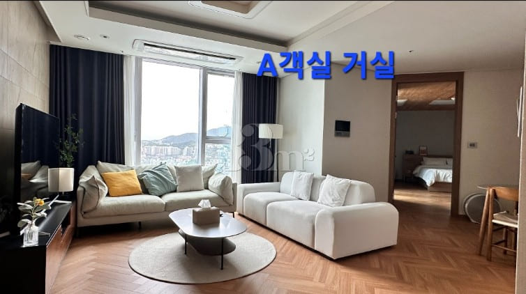 Booking G7 Connecting Suite 0th image