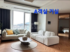 Booking G7 Connecting Suite 0th image