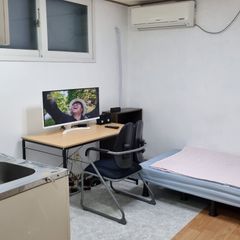 깔끔, TV, 비데 방 이미지
