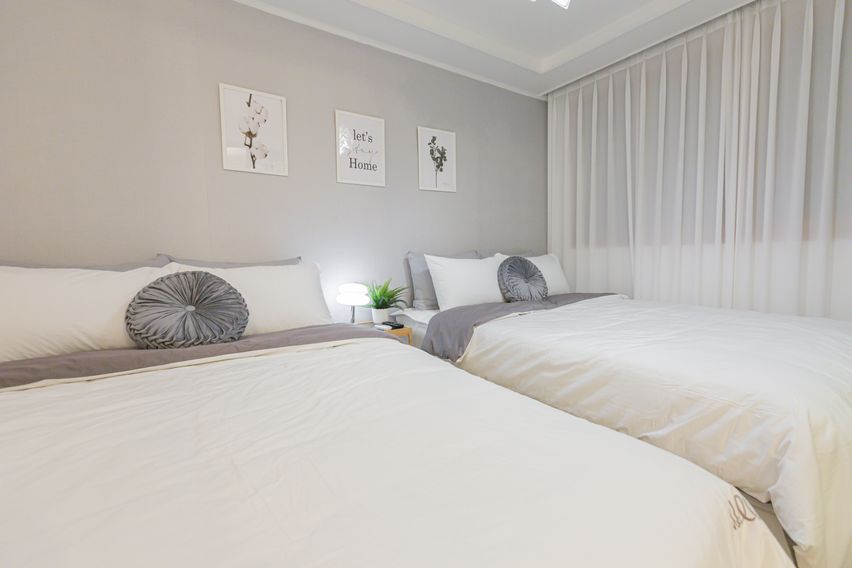 홍대3번출구 2룸1