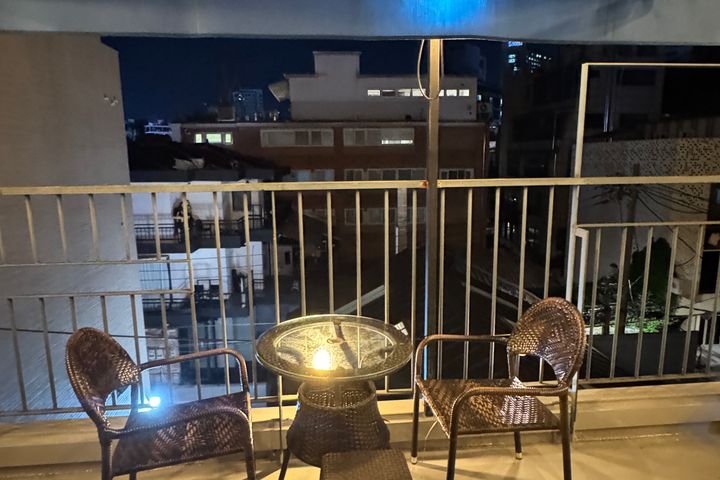 Rooftop on Hongdae's main street 🏕️ 12th image
