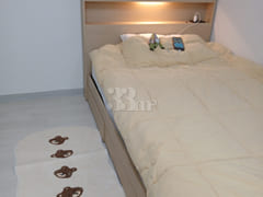 Clean studio apartment near International St. 6th image