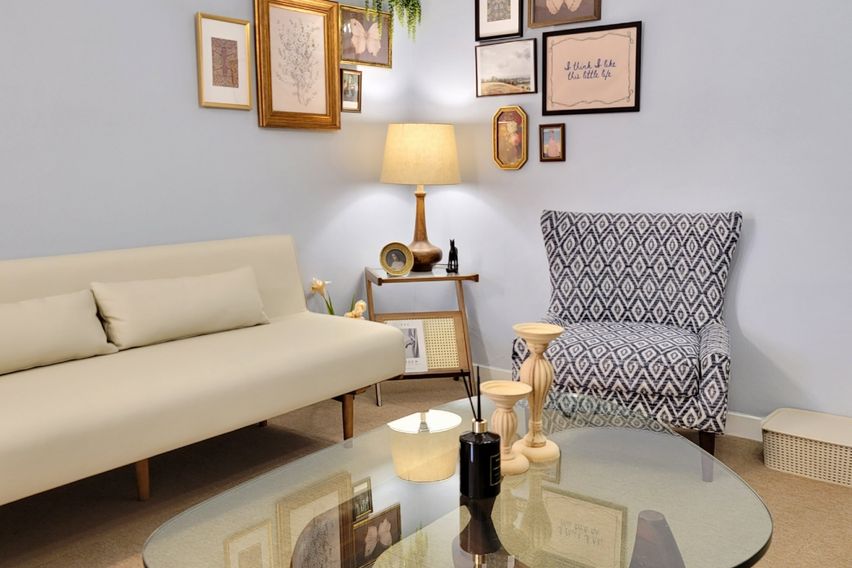 신촌역도보5분/넓은공간