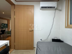 #54 Hapjeong Station 3-Room Unit 12th image
