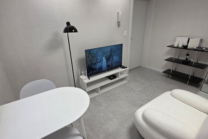 🌟[Premium] Fully Furnished 1.5-Room Unit🌟 4th image