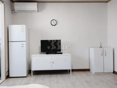 Quiet studio apartment 2th image