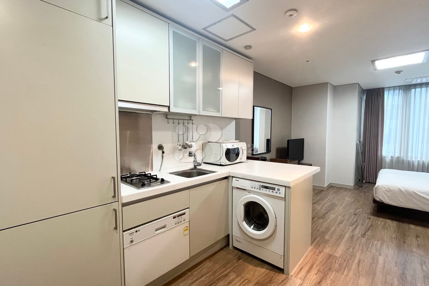 Affordable studio apartment in Jung-gu, Seoul 2th image