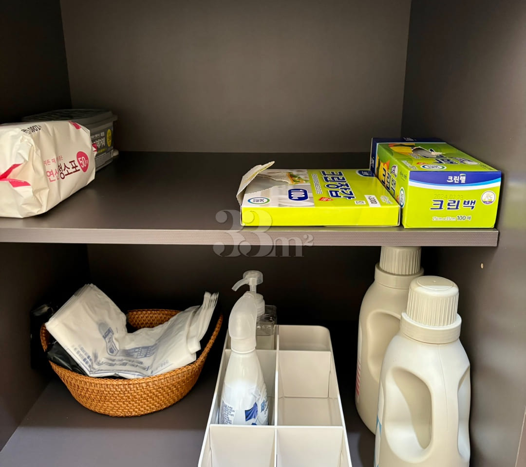 stay Small Room π
Aesthetic Accommodation 17th image