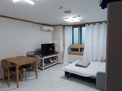 Great Value! Sokcho Ocean View Studio 4th image