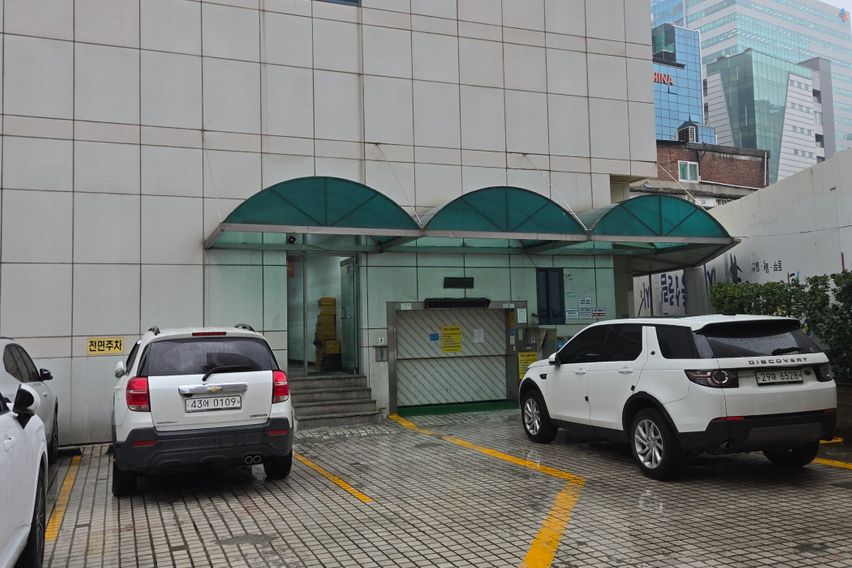 동대문역사역. 4인실.