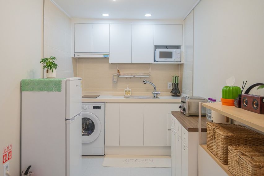 Dongdaemun, 2-minute walk, 3-room apartment w 9th image