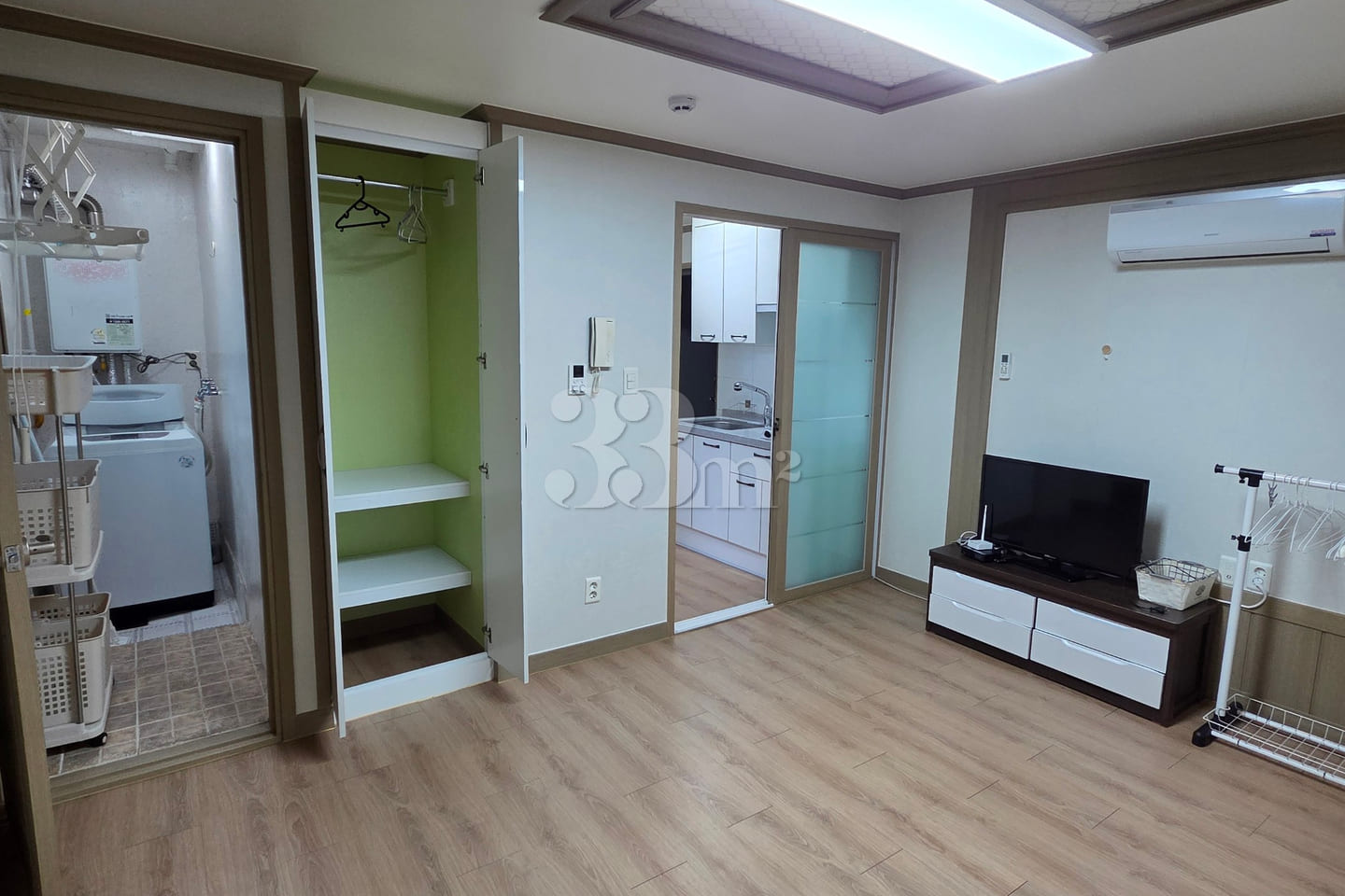 Yeongdeok Studio Apartment with Separate Kitc 0th image