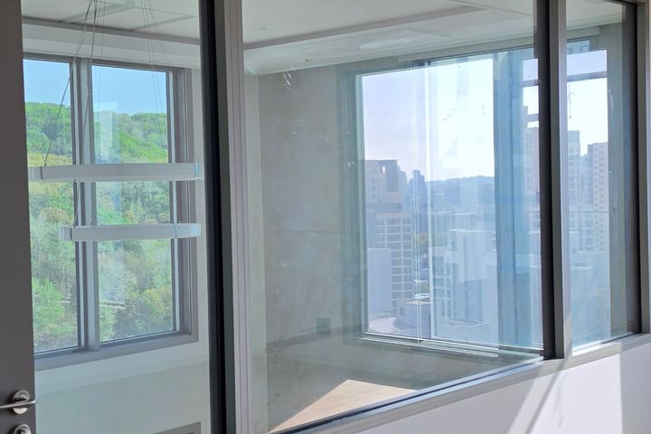 penthouse 13번째 이미지