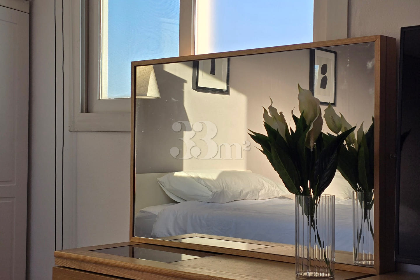 2 beds, separate kitchen 8th image