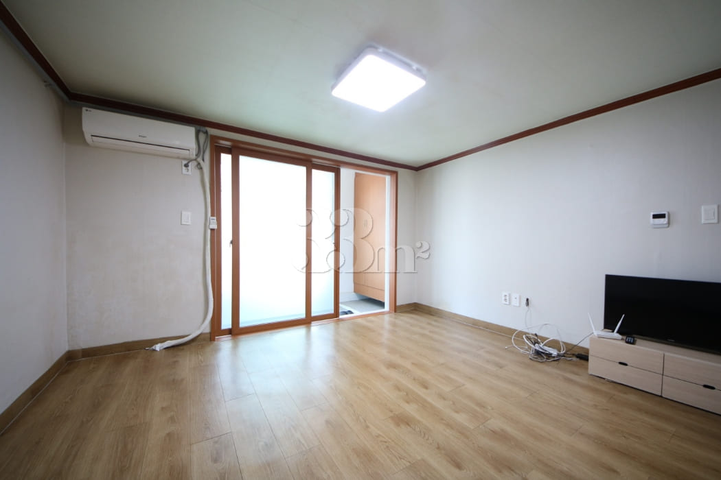 Studio apartment in Dal-dong, Nam-gu, Ulsan 4th image