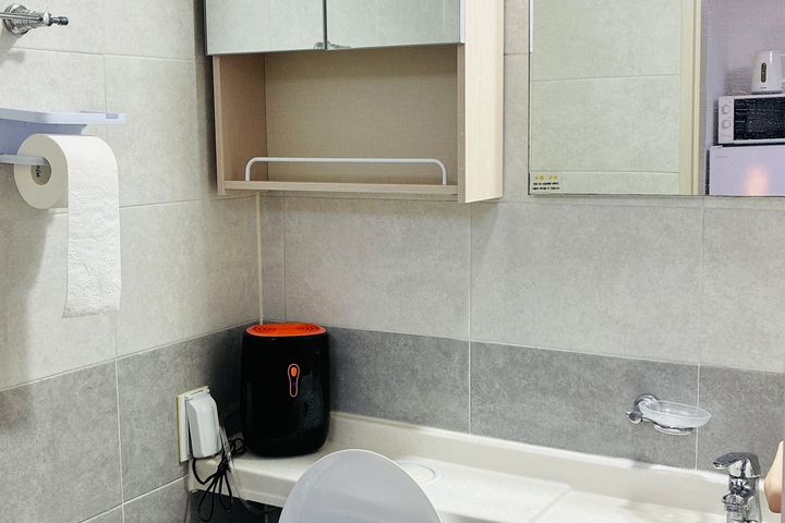 Quiet and simple studio apartment with a sepa 14th image