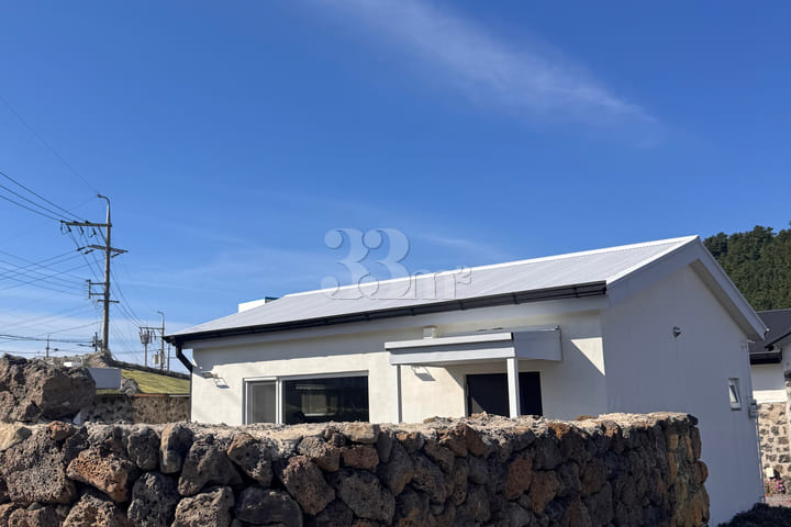 Aewol House Within the Stone Wall