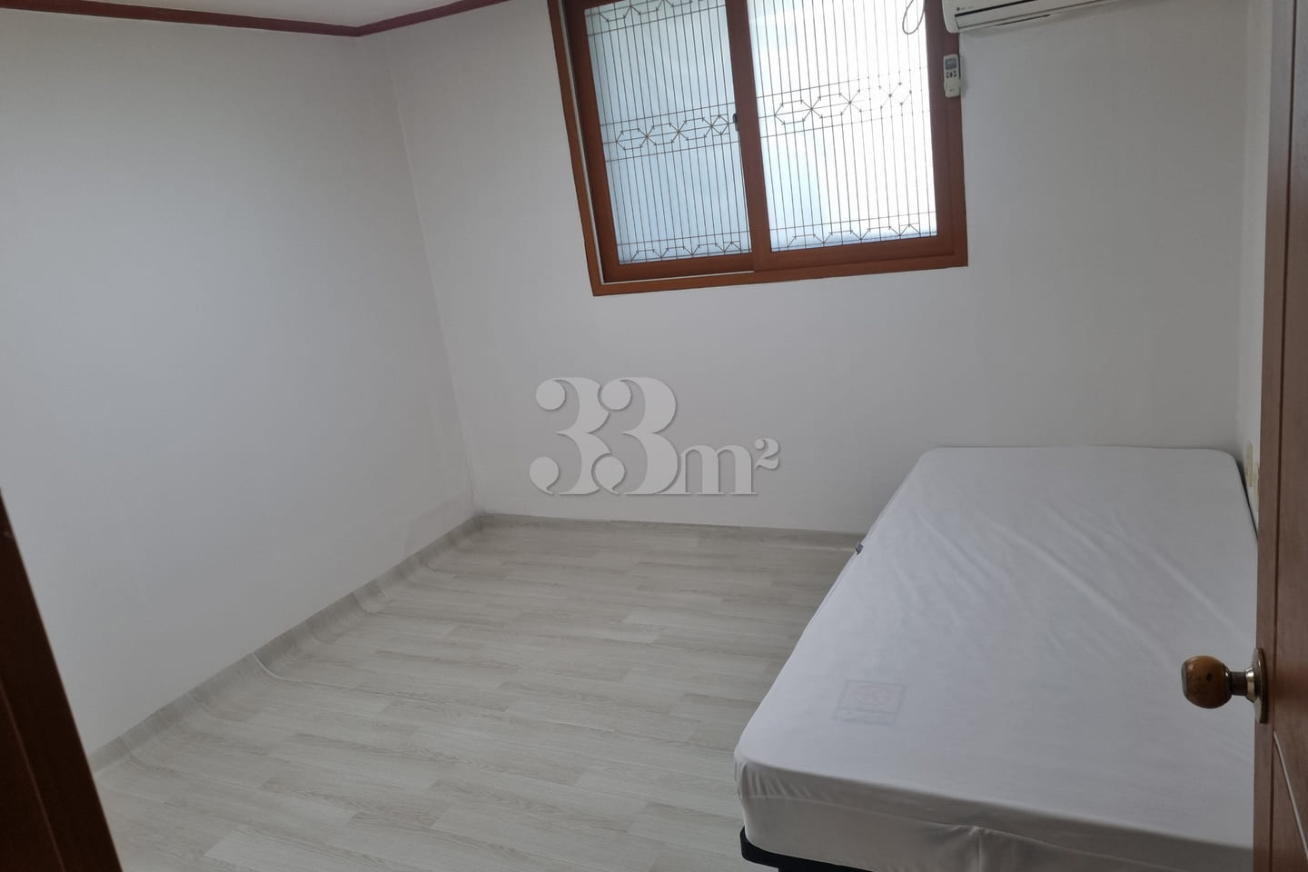 # Comfortable 2-room apartment right in front 18th image