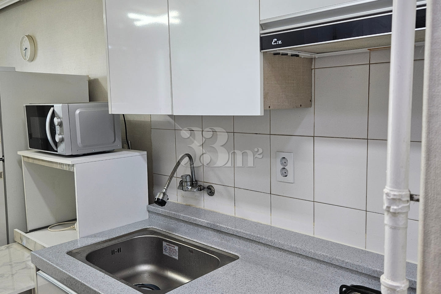 Studio apartment near the terminal 1th image