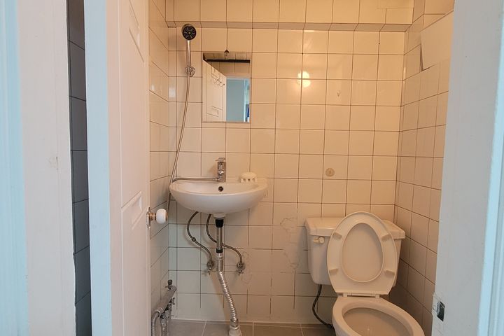Two-room unit, Unit 101 5th image