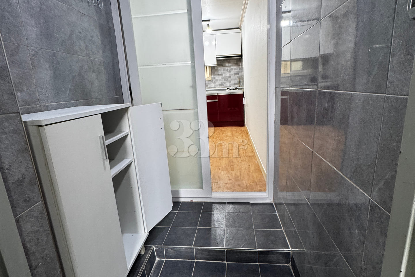 Studio apartment in a quiet residential area. 7th image