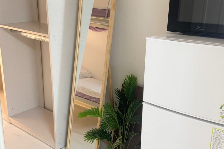 Cozy two-room apartment near Sinseol-dong Sta 9th image