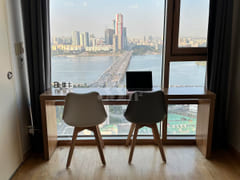 Mapo Station, Han River, Yeouido & Hongdae 12th image