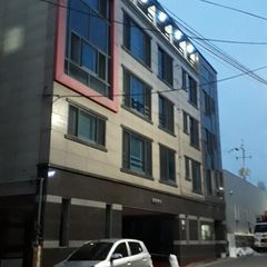 4층305호 방 이미지