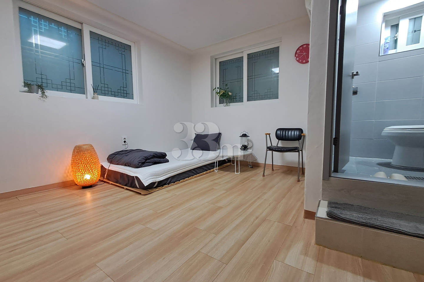 Spacious and clean room 1th image